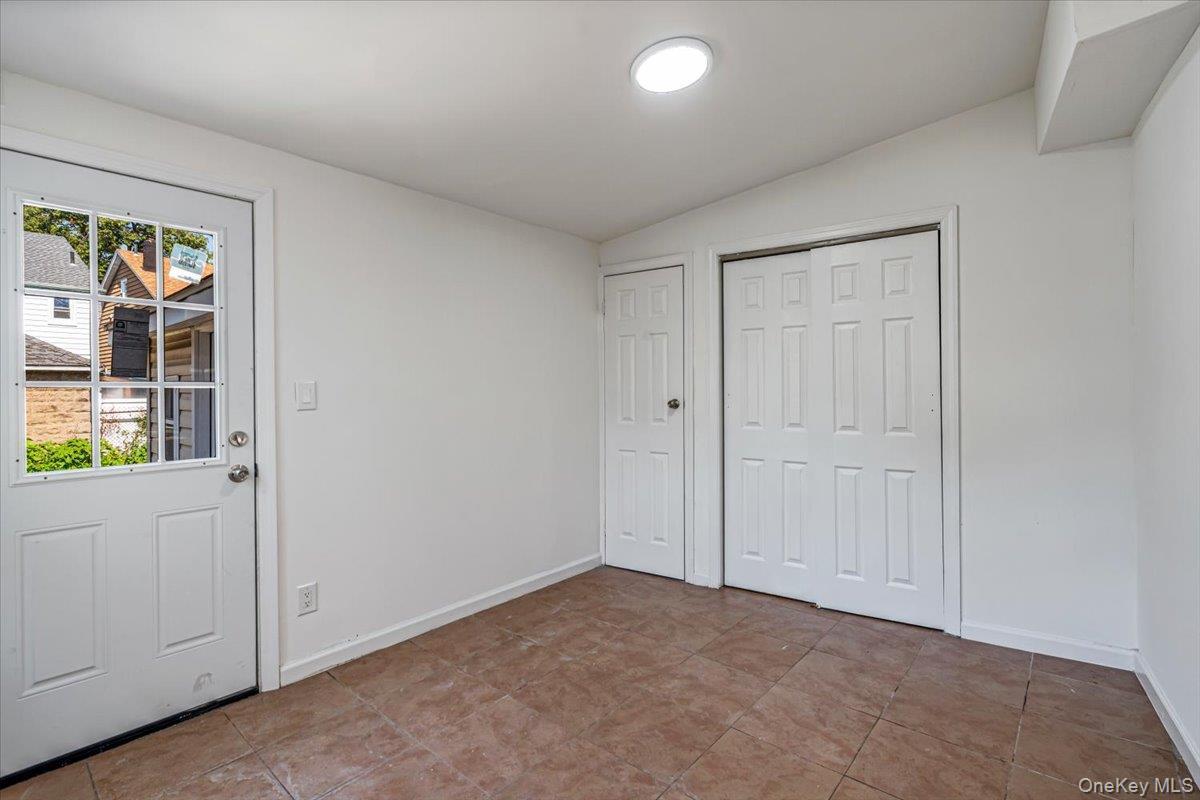 Single Family Parsons Boulevard  Queens, NY 11365, MLS-1032211-6