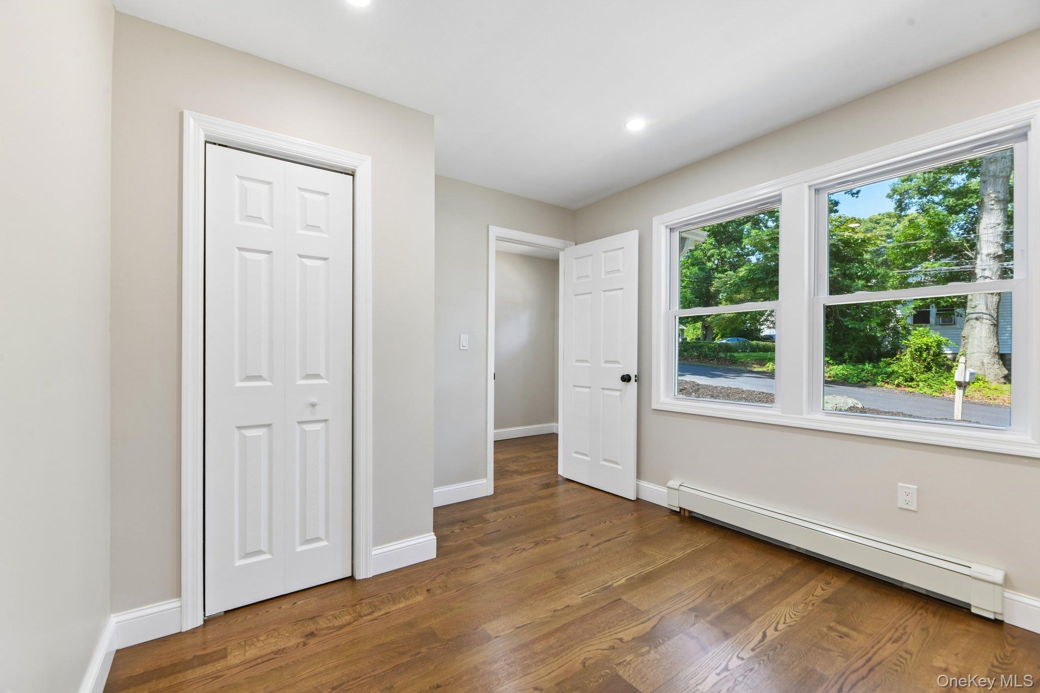 Single Family Kew Drive  Suffolk County, NY 11789, MLS-1032212-10