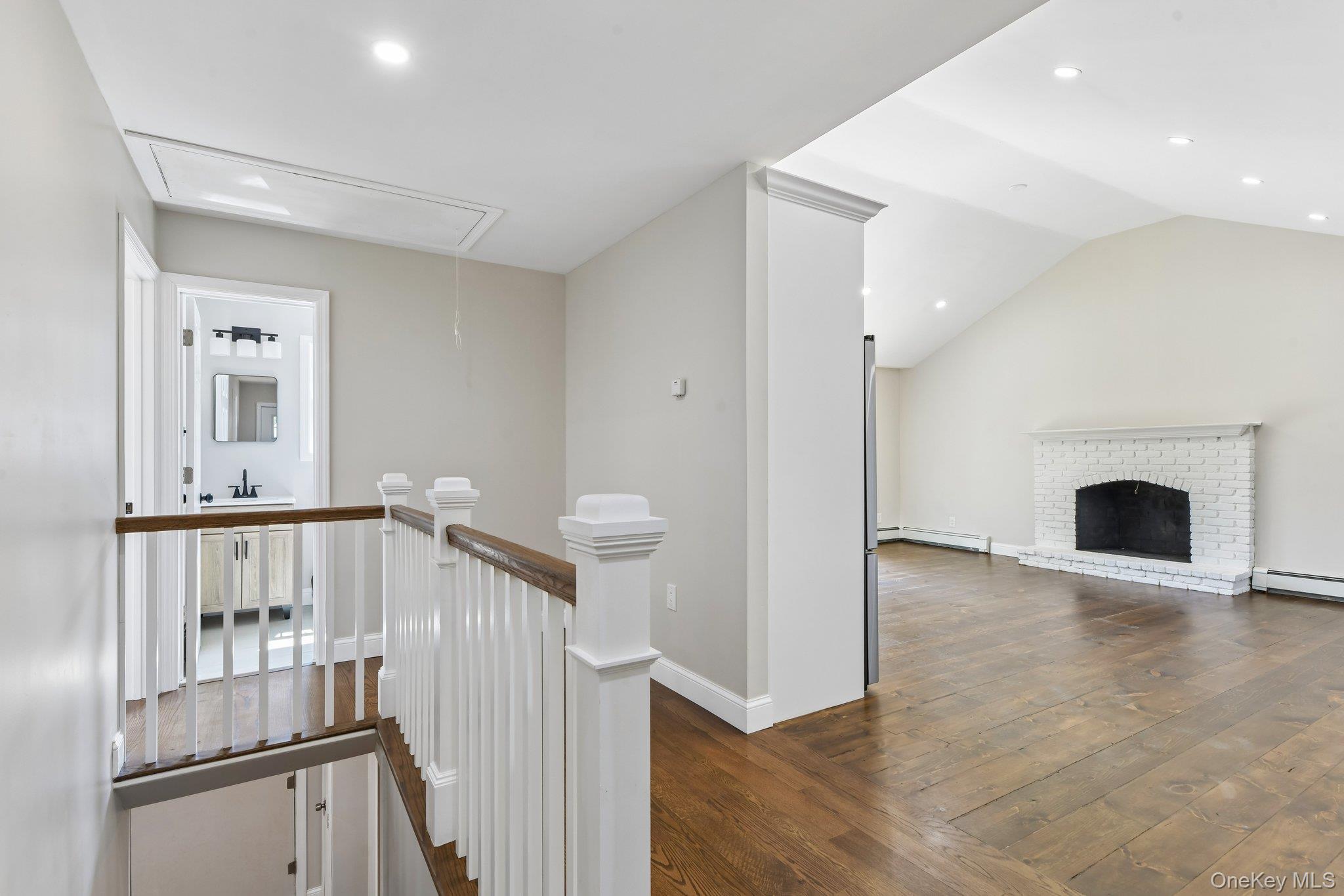 Single Family Kew Drive  Suffolk County, NY 11789, MLS-1032212-15
