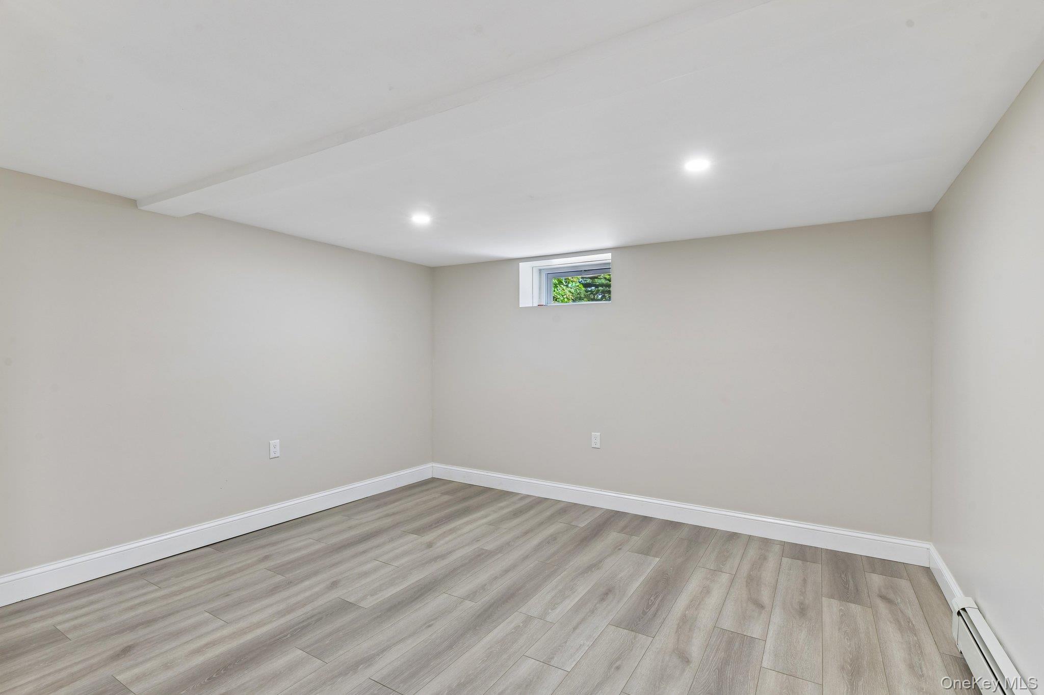 Single Family Kew Drive  Suffolk County, NY 11789, MLS-1032212-16