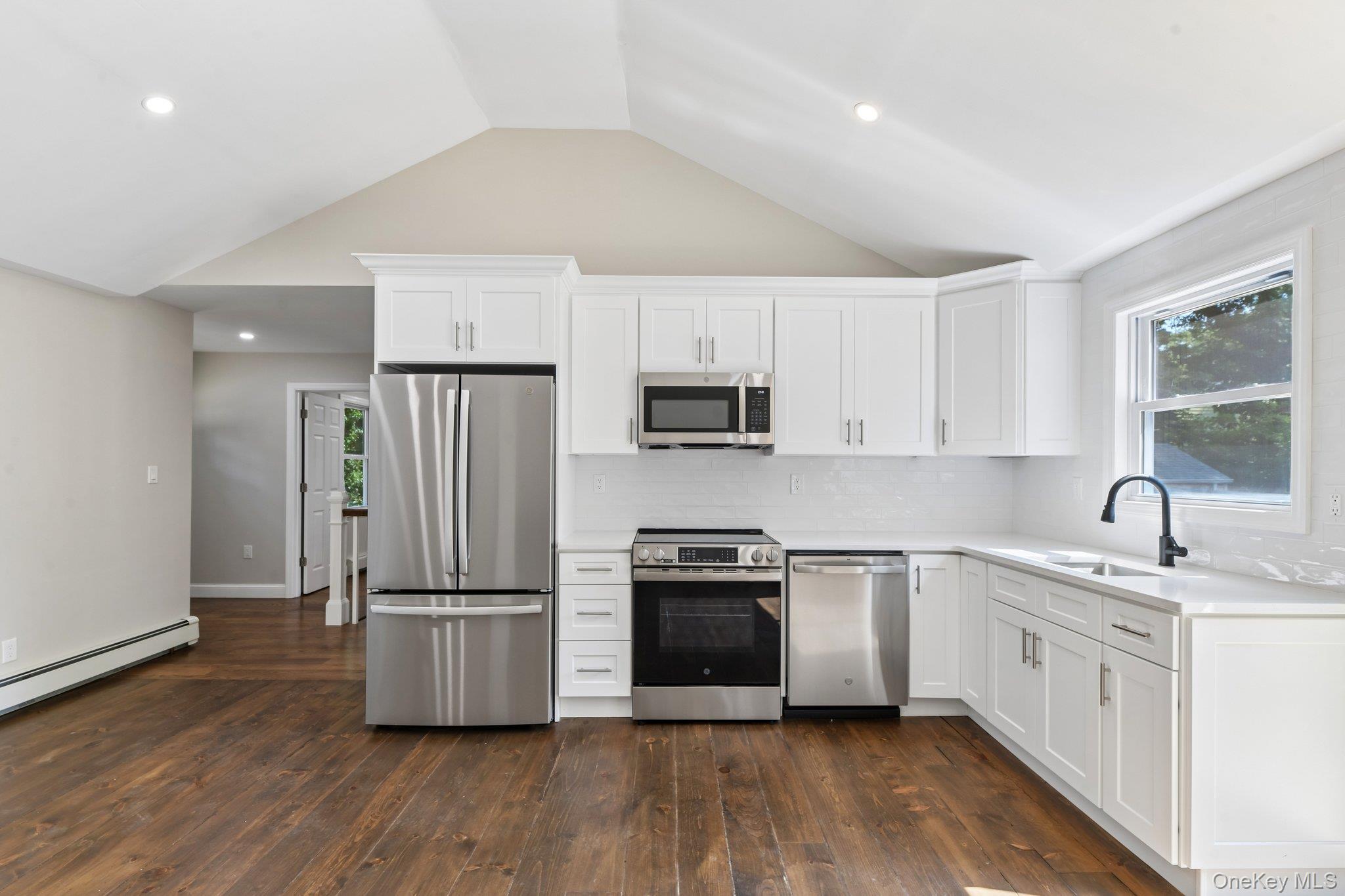 Single Family Kew Drive  Suffolk County, NY 11789, MLS-1032212-7