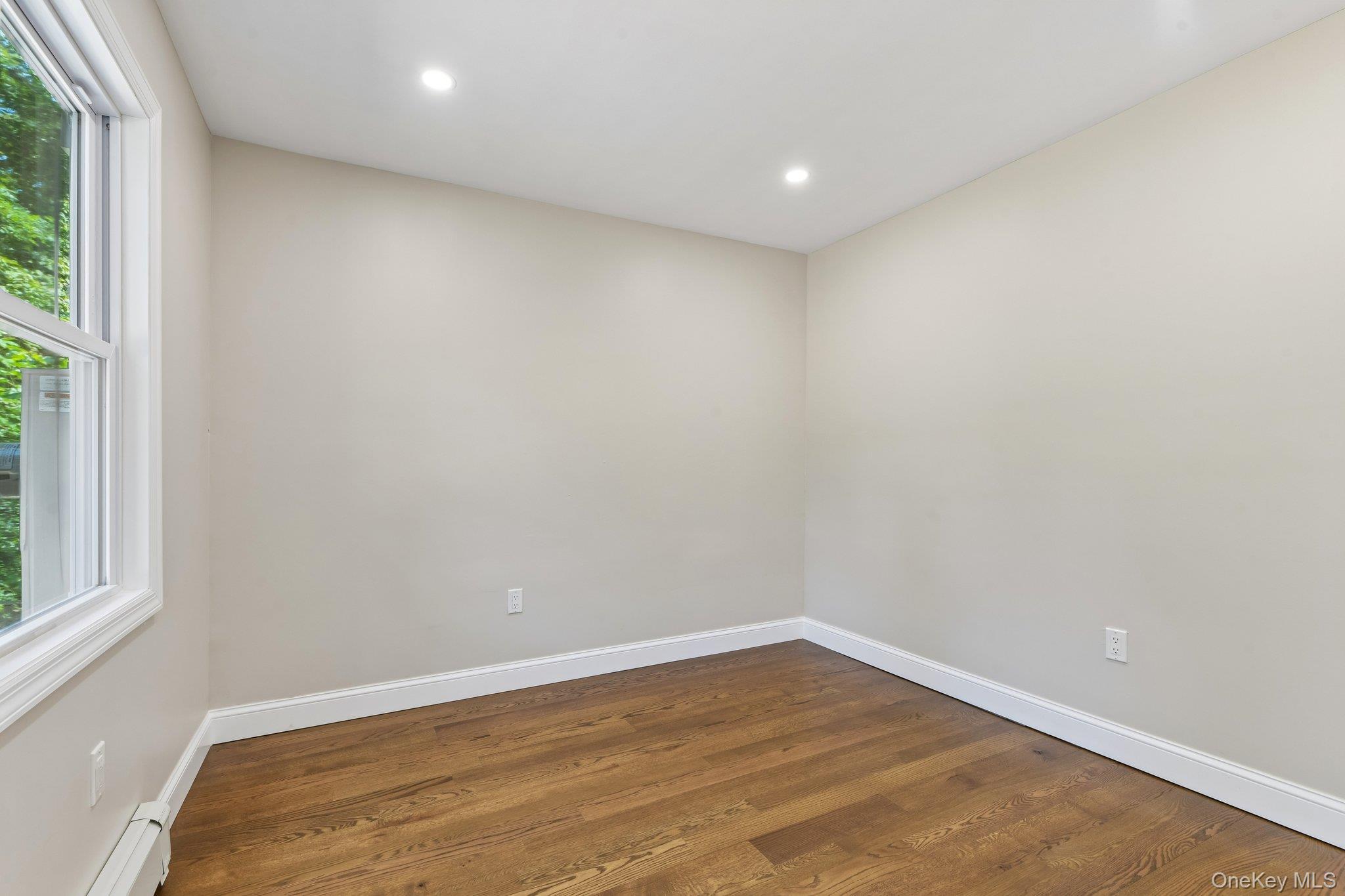 Single Family Kew Drive  Suffolk County, NY 11789, MLS-1032212-9