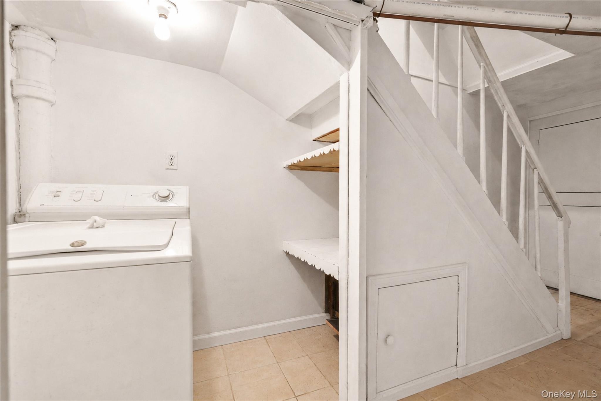 Single Family Bell Boulevard  Queens, NY 11364, MLS-1032232-16