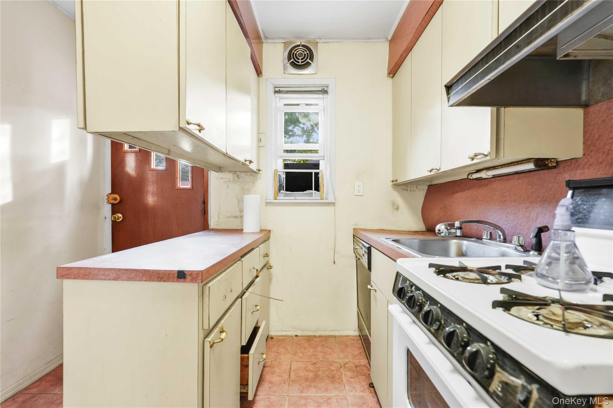 Single Family Bell Boulevard  Queens, NY 11364, MLS-1032232-5