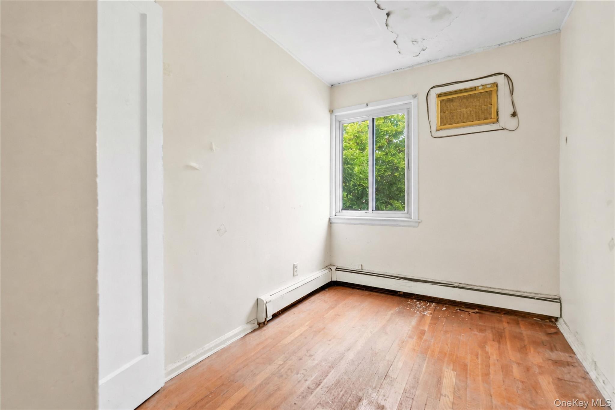 Single Family Bell Boulevard  Queens, NY 11364, MLS-1032232-9