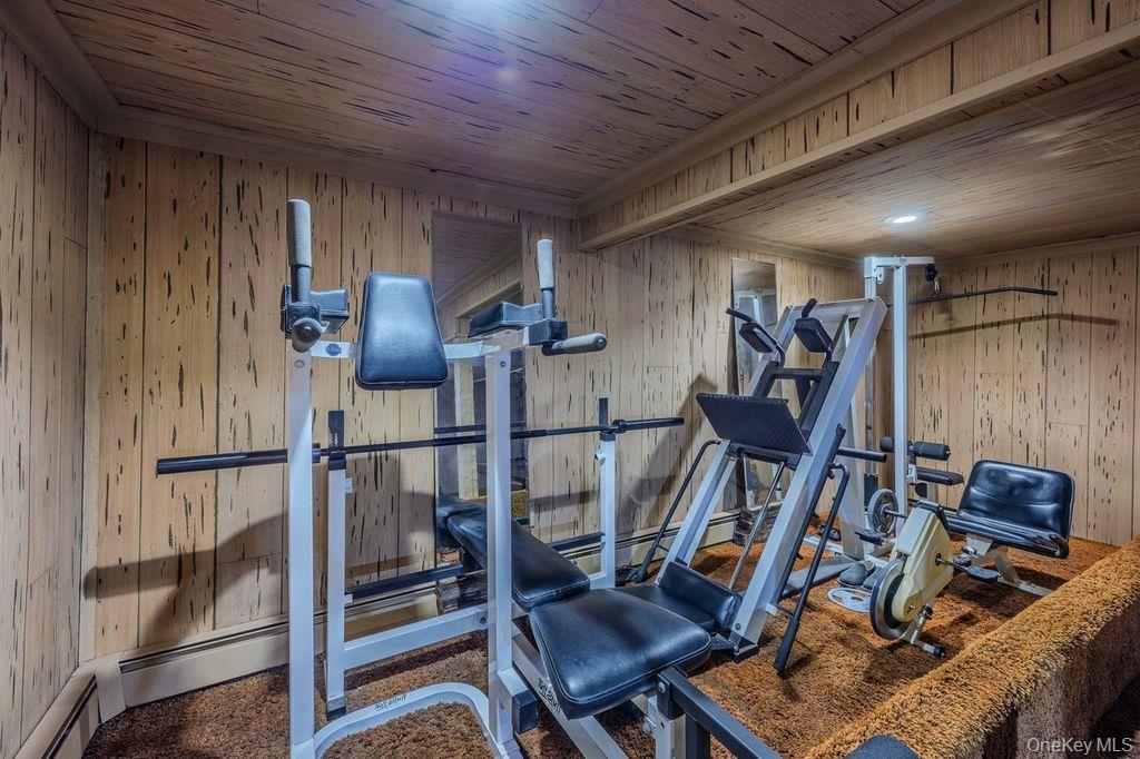 Single Family Fairway Drive  Suffolk County, NY 11777, MLS-1032233-21