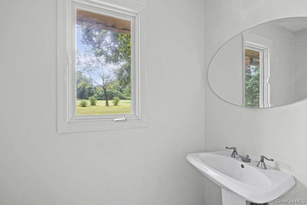 Single Family Fairway Drive  Suffolk County, NY 11777, MLS-1032233-7