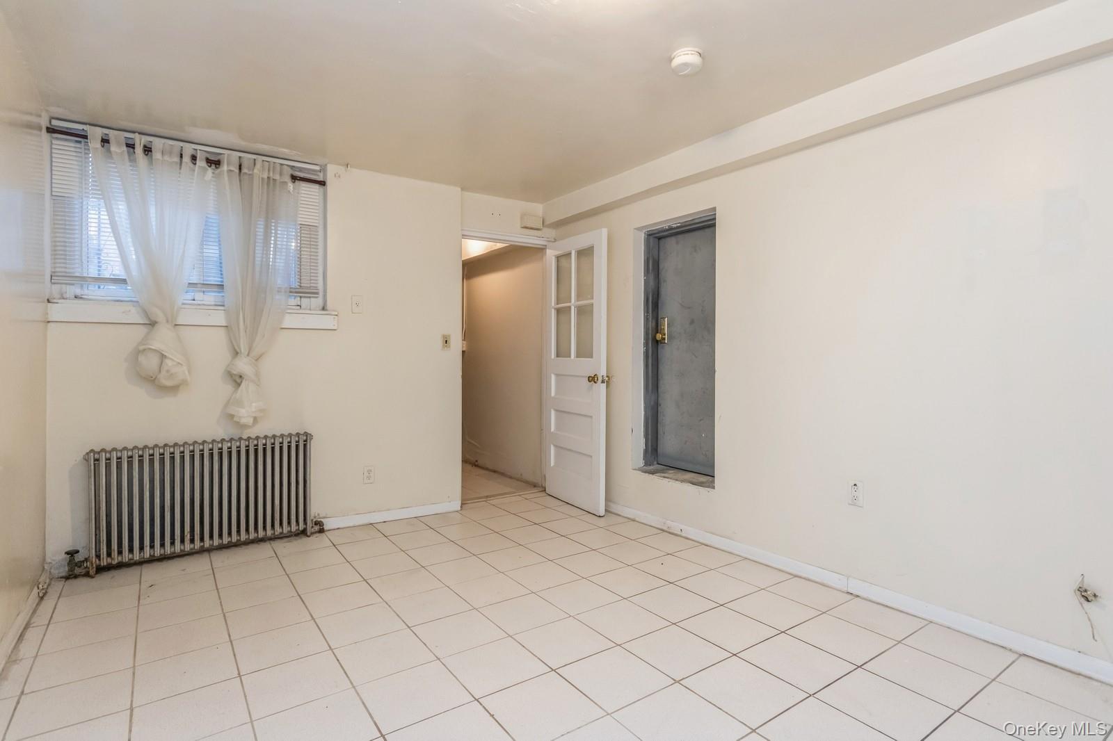 Single Family Grace Avenue Bronx, NY 10466, MLS-1032248-32