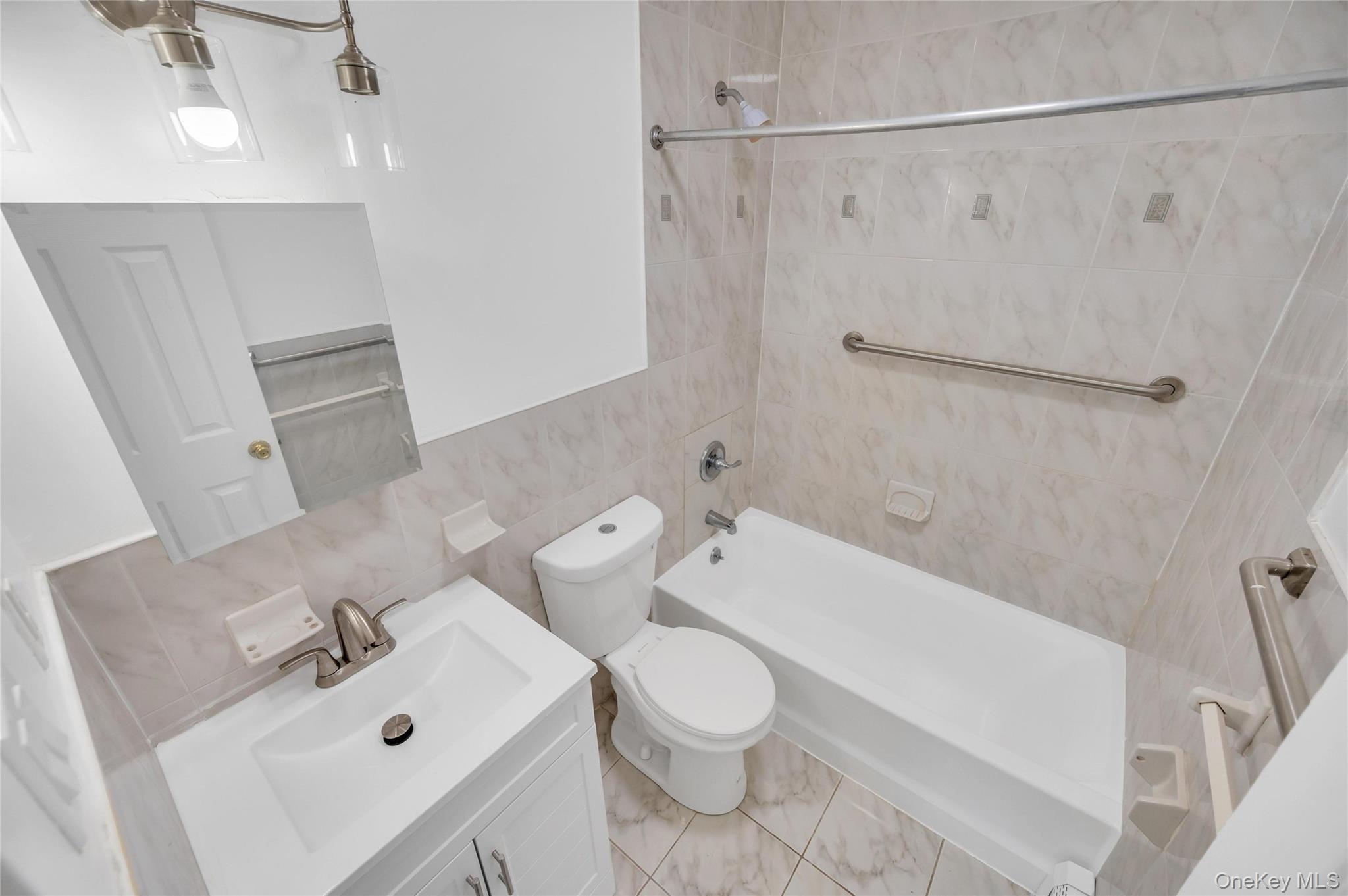 Single Family Charles Lane Queens, NY 11413, MLS-1032283-18