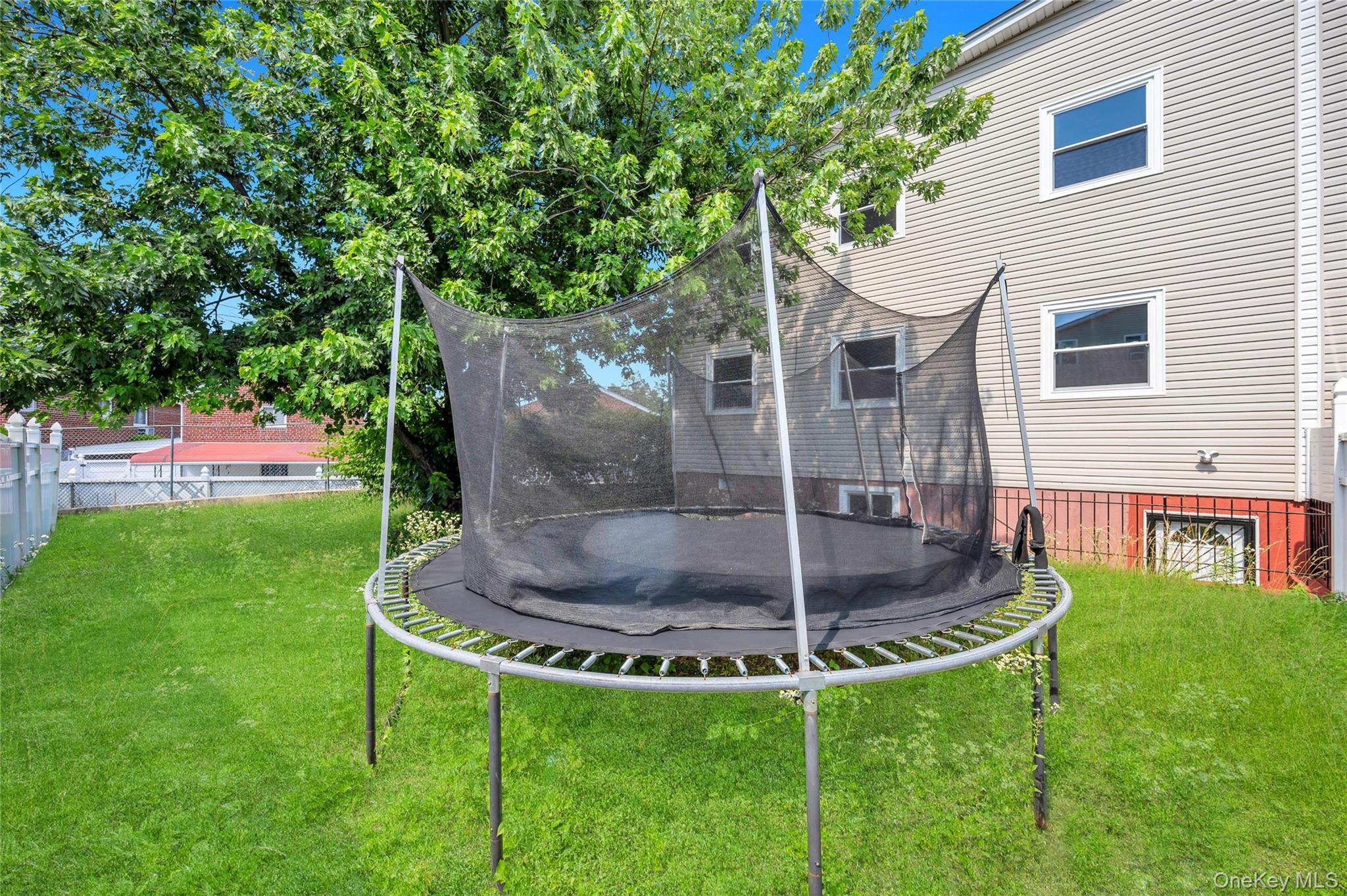 Single Family Charles Lane  Queens, NY 11413, MLS-1032283-33