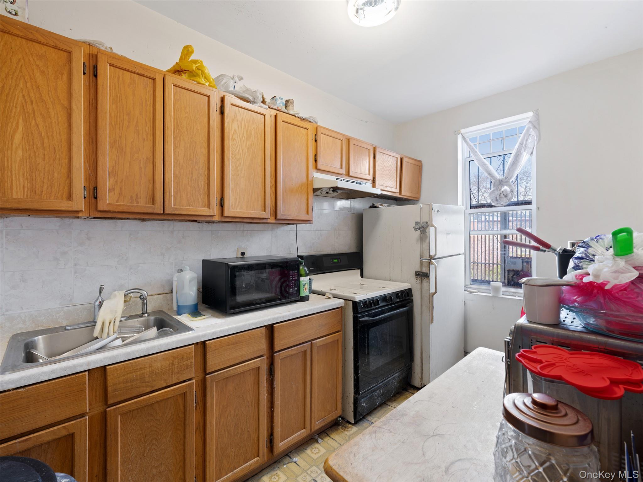 Single Family E 31st Street  Brooklyn, NY 11226, MLS-1032294-8