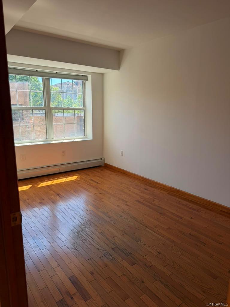 Apartment Leavitt Street  Queens, NY 11354, MLS-1032304-4