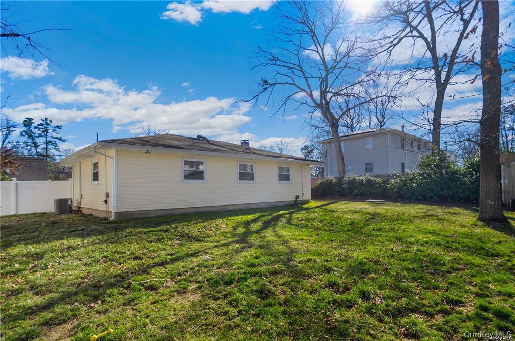 Single Family Main Avenue  Suffolk County, NY 11950, MLS-1032310-14