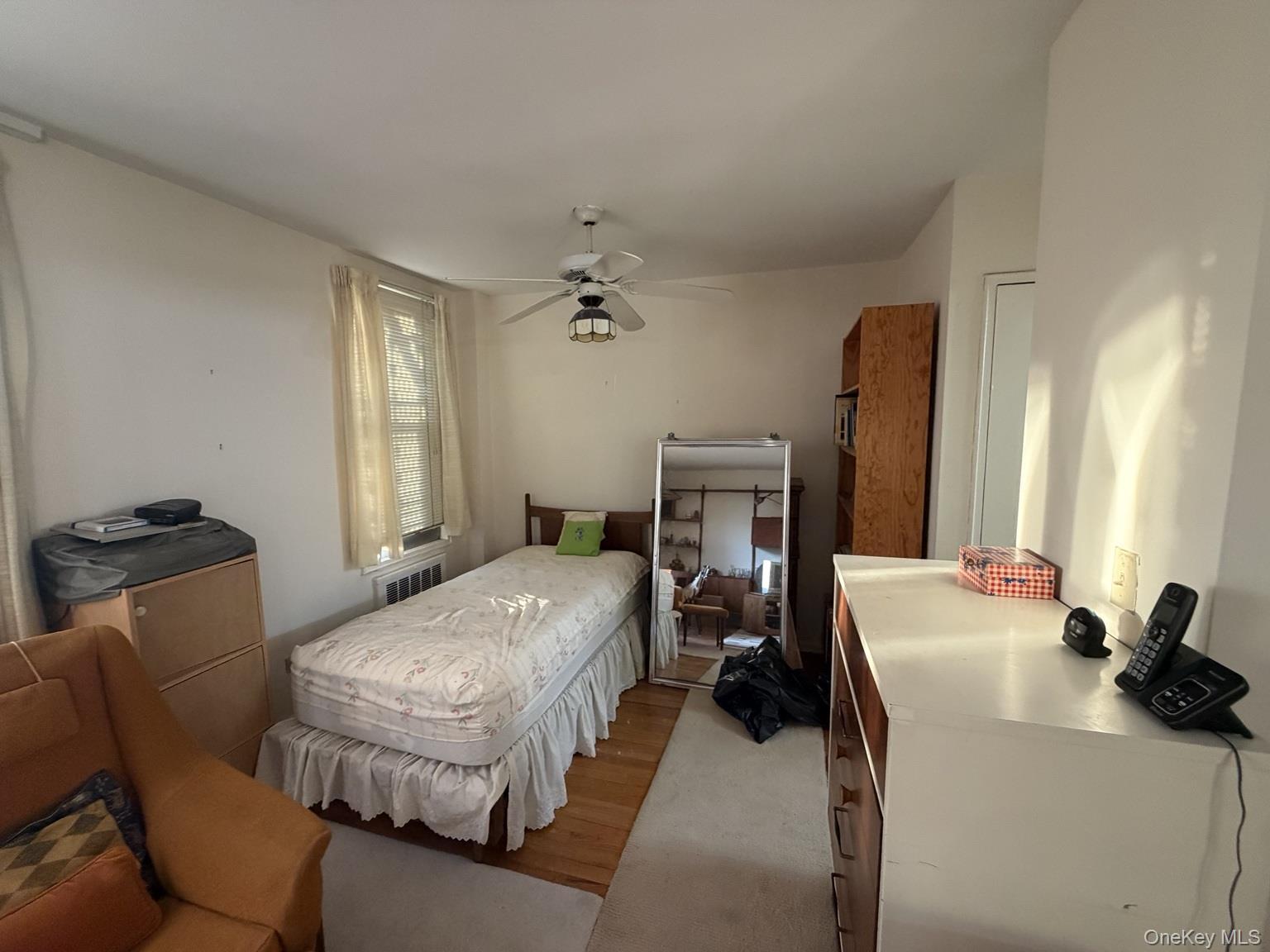 Coop 164th St  Queens, NY 11366, MLS-1032312-8
