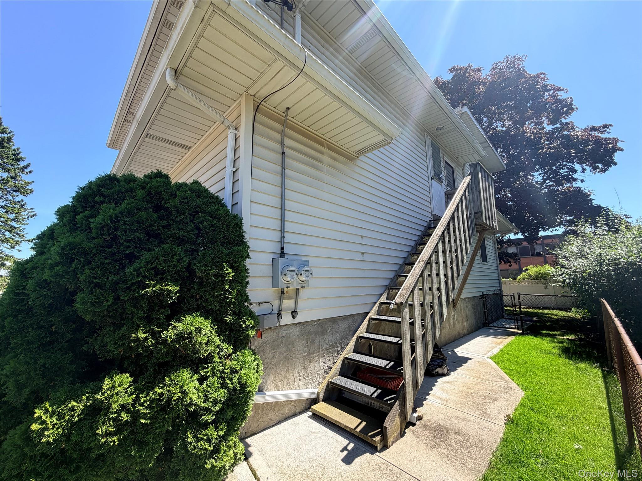 Single Family N Monroe Avenue  Suffolk County, NY 11757, MLS-1032316-30
