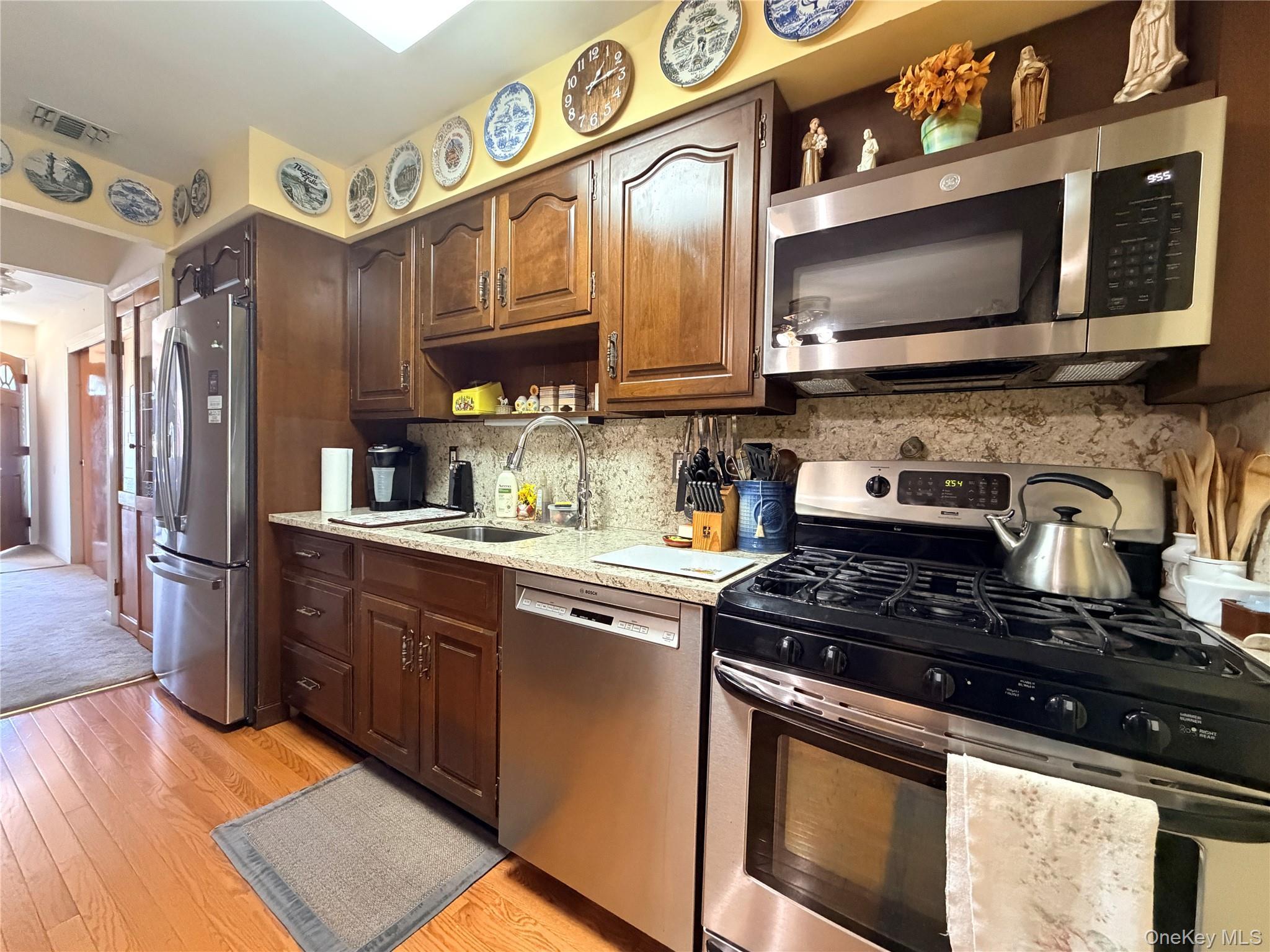 Single Family N Monroe Avenue  Suffolk County, NY 11757, MLS-1032316-9