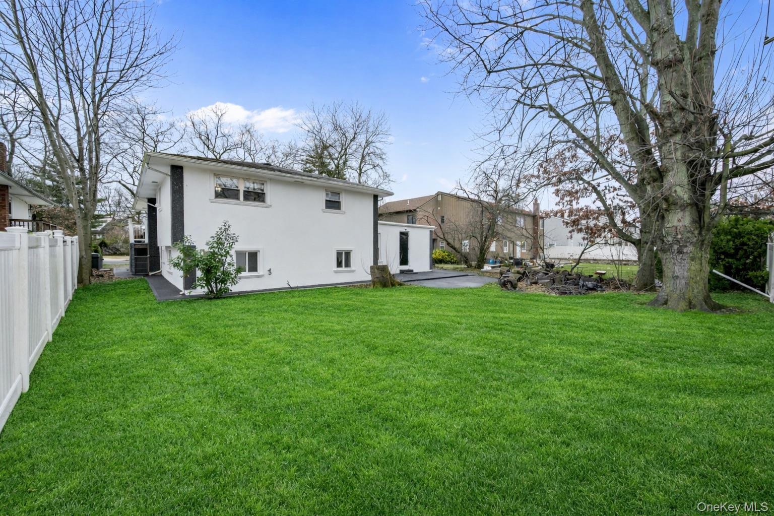 Single Family Westwood Road  Nassau County, NY 11598, MLS-1032336-21