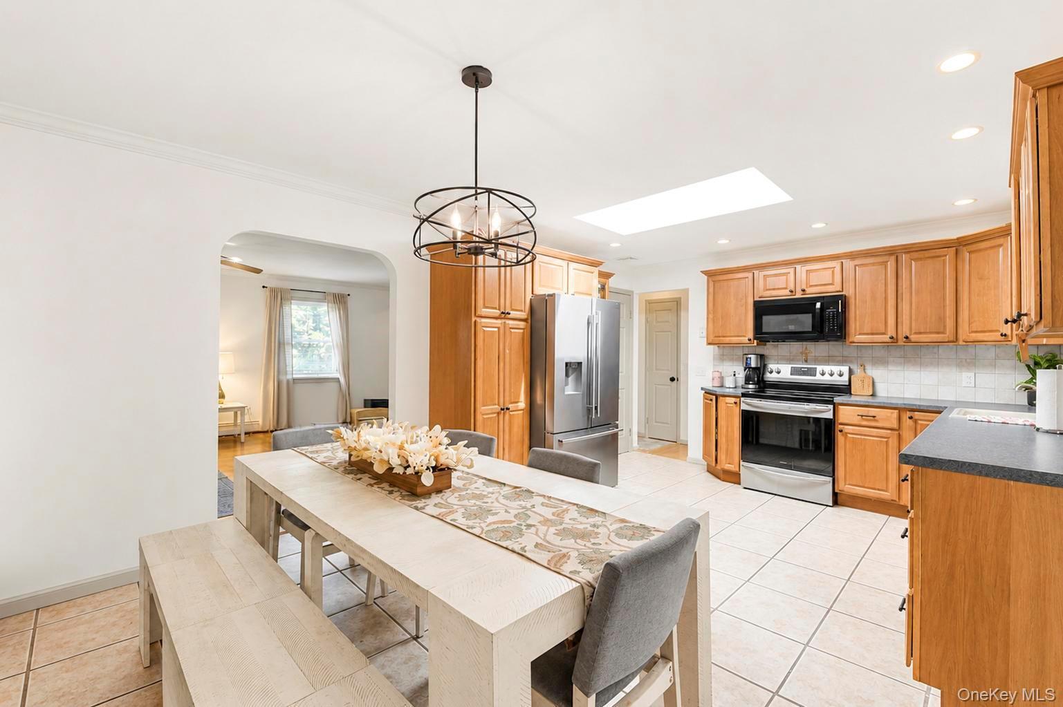 Single Family Riverside Drive Suffolk County, NY 11901, MLS-1032344-14