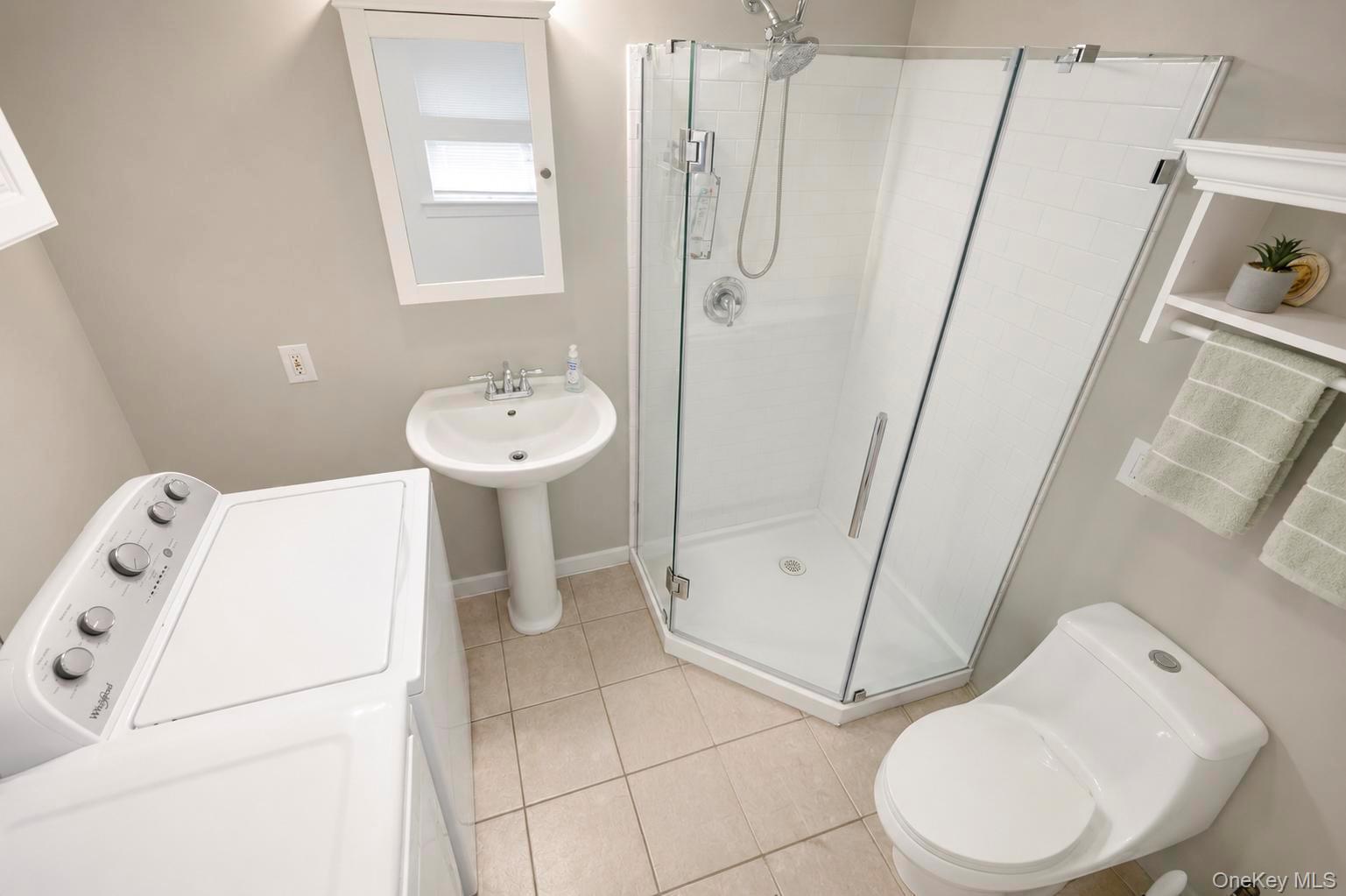Single Family Riverside Drive Suffolk County, NY 11901, MLS-1032344-21