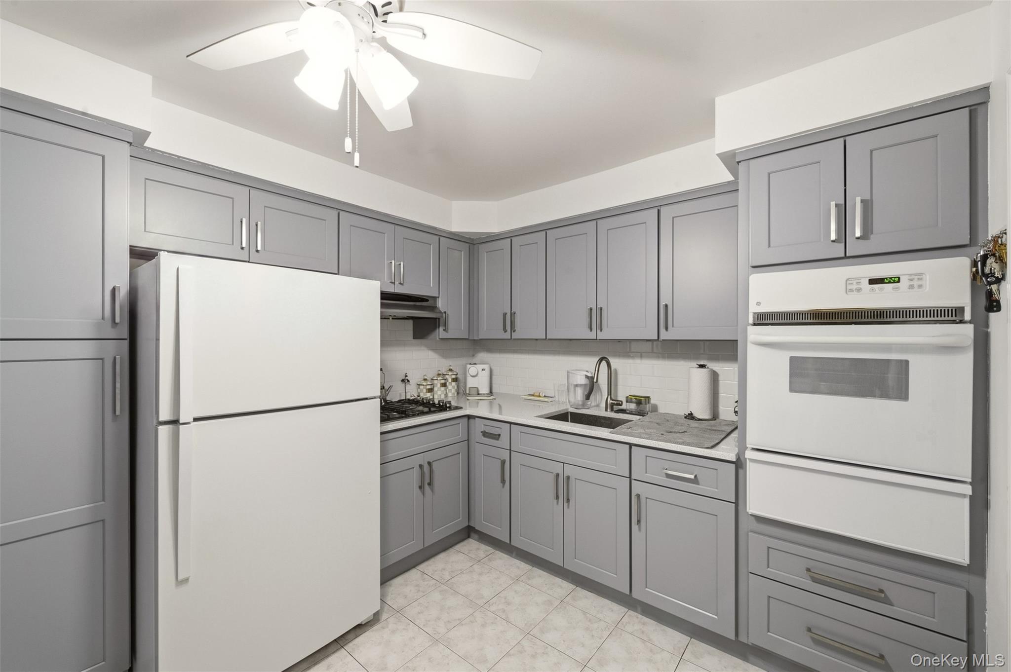 Single Family Francis Lewis Boulevard  Queens, NY 11358, MLS-1032362-12