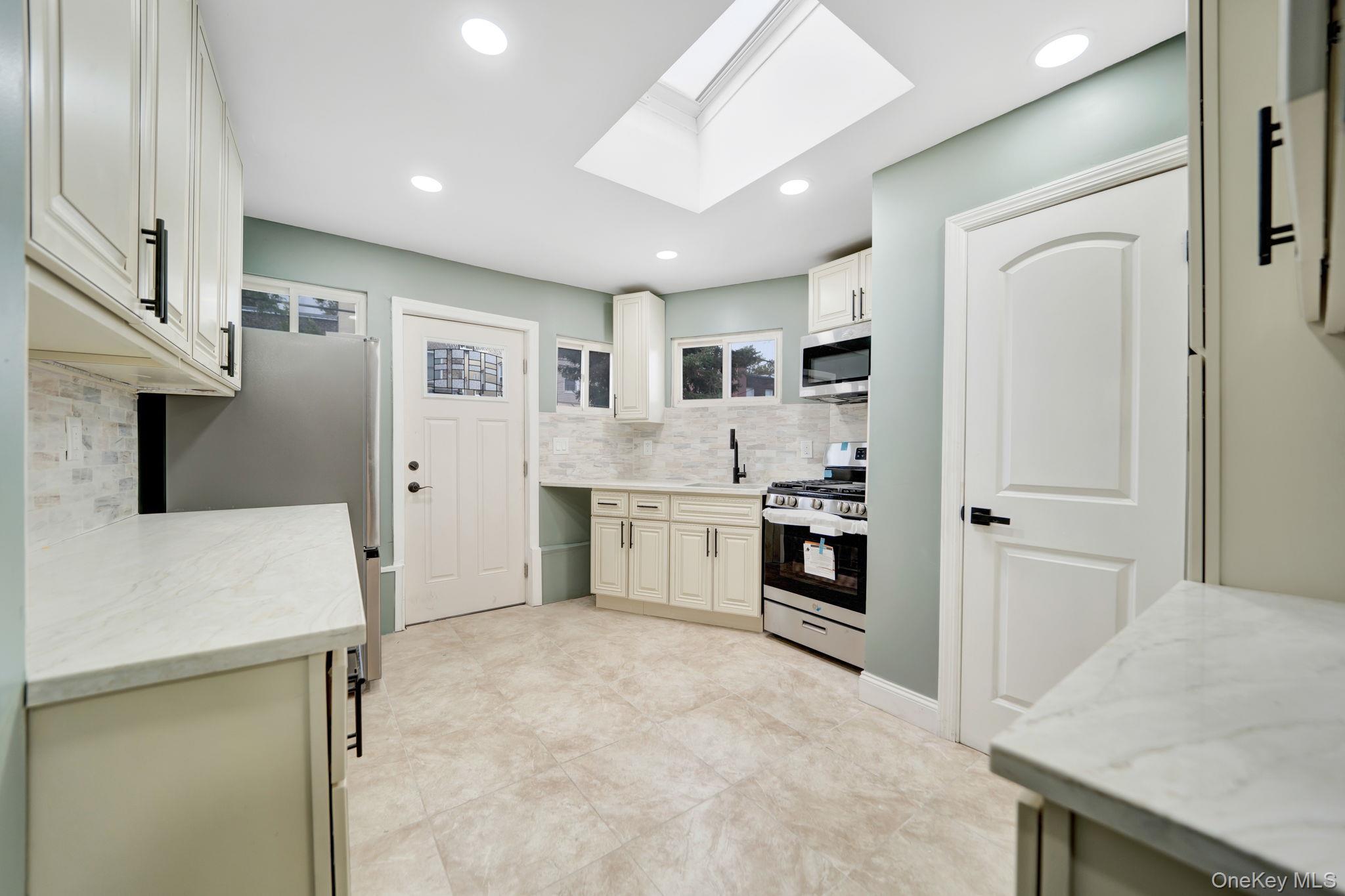 Single Family E 34th Street Brooklyn, NY 11234, MLS-1032375-12