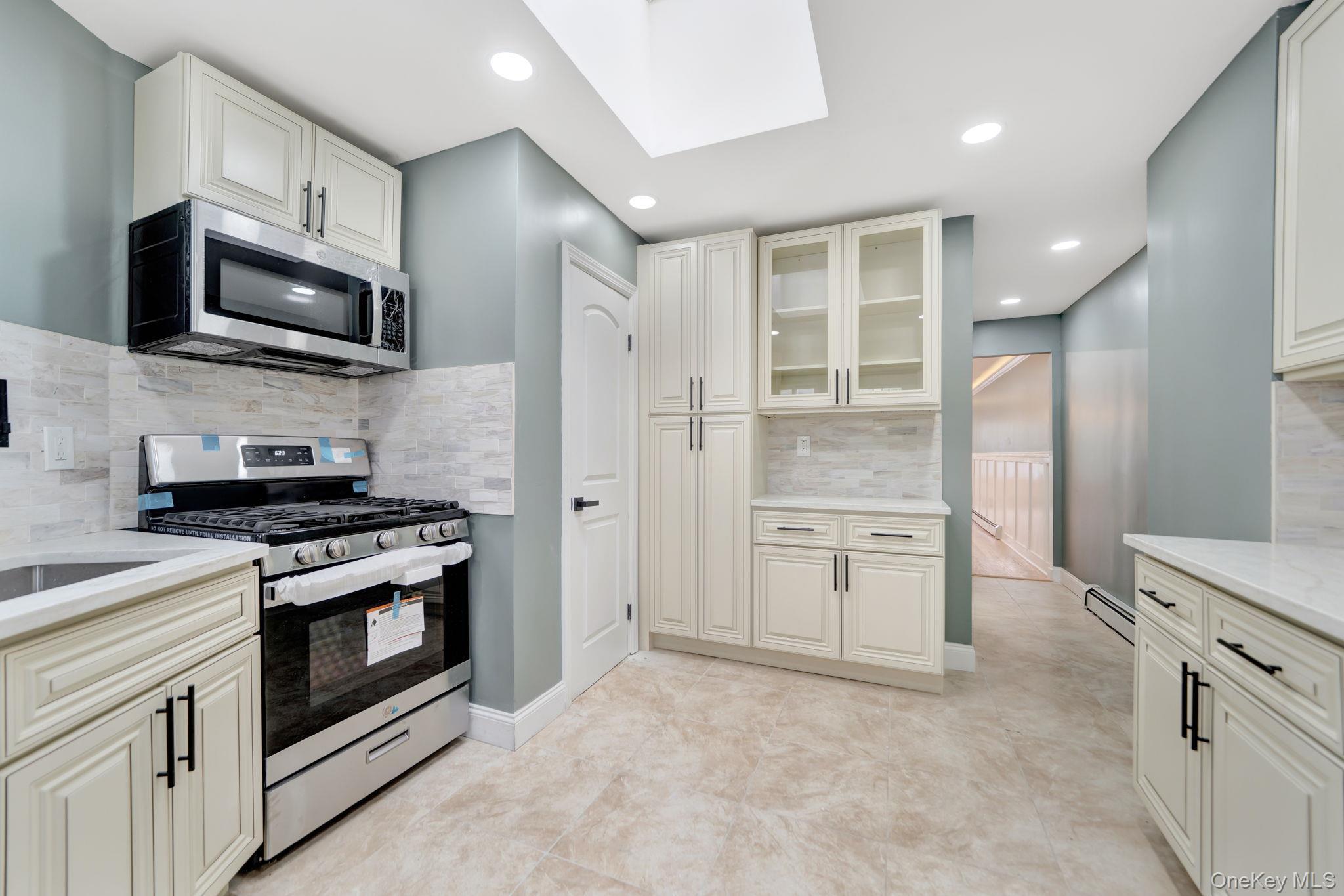 Single Family E 34th Street Brooklyn, NY 11234, MLS-1032375-15
