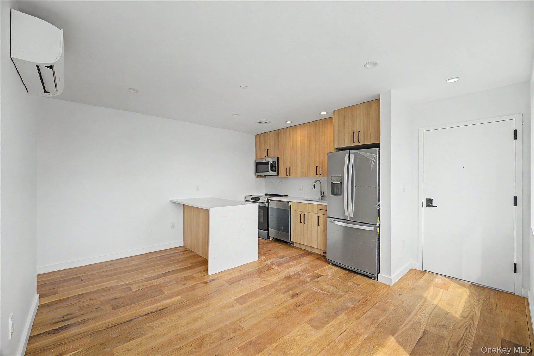 Single Family 34th Avenue  Queens, NY 11368, MLS-1032380-3