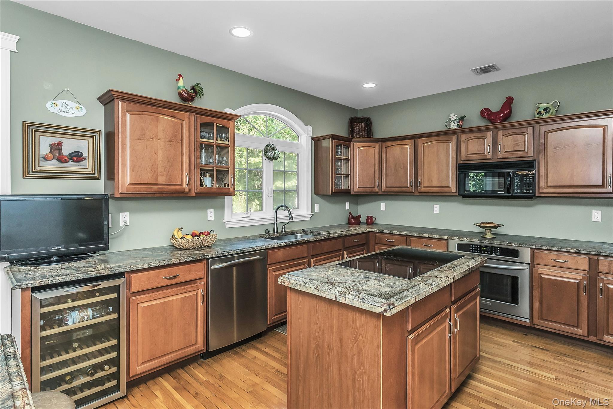 Single Family Seawood Drive Suffolk County, NY 11971, MLS-1032396-12