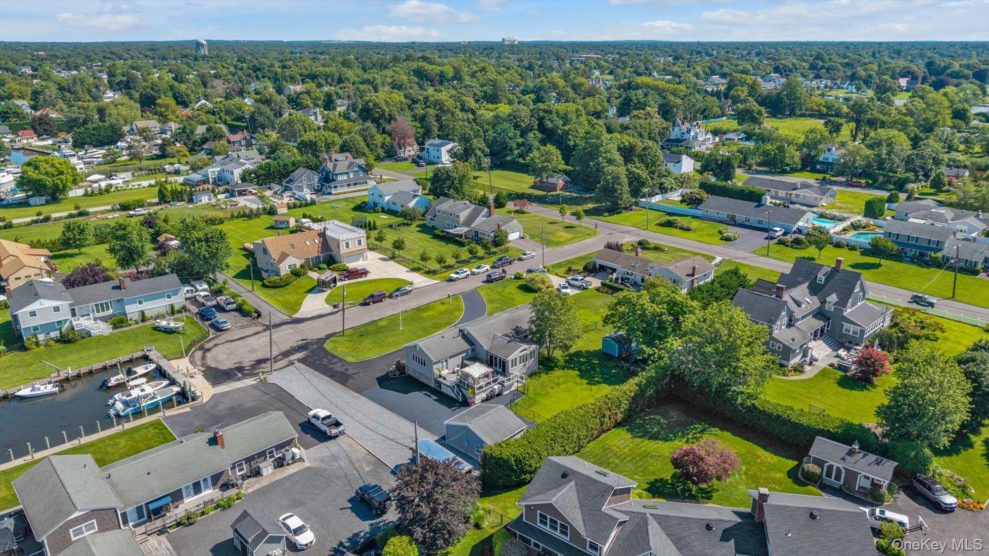 Single Family Montgomery Lane Suffolk County, NY 11706, MLS-1032442-29