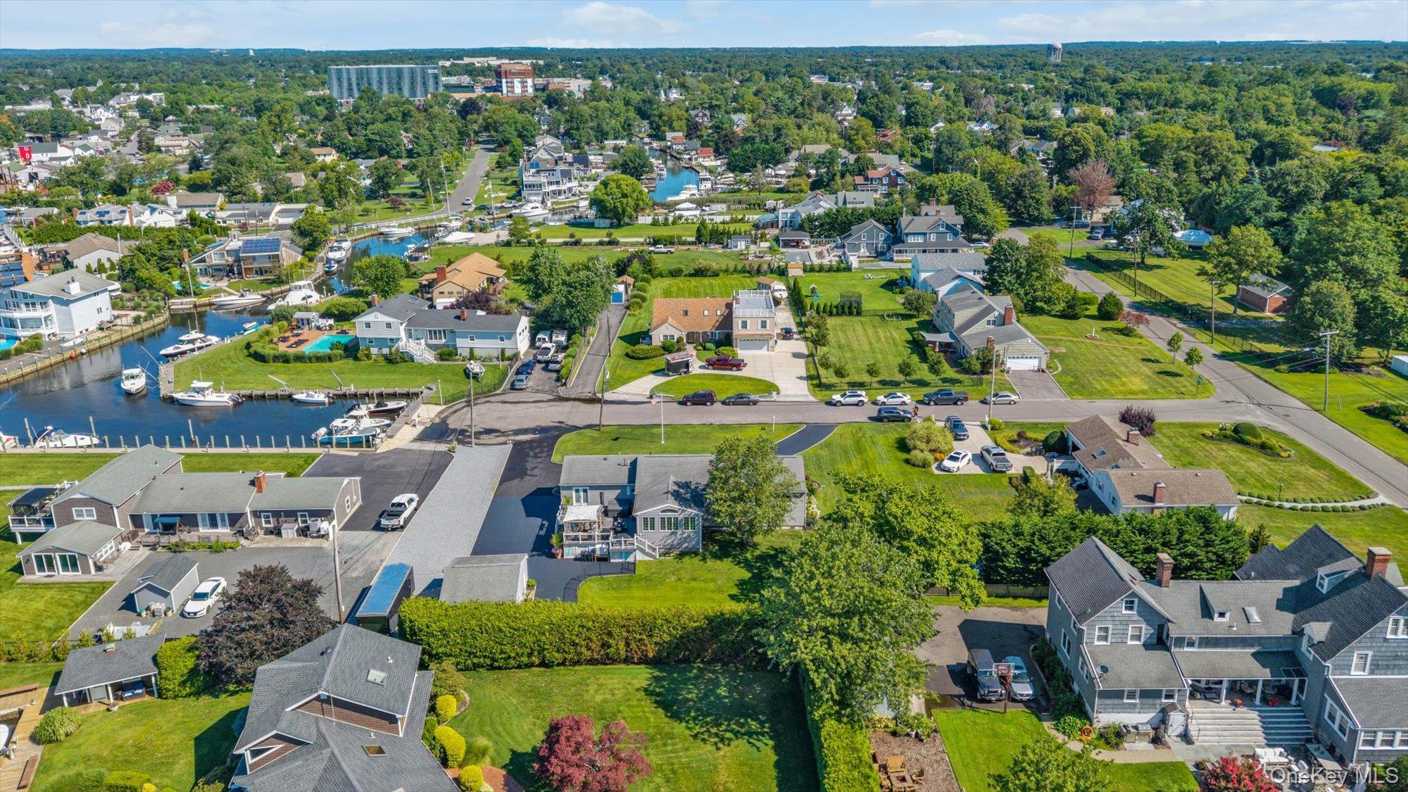 Single Family Montgomery Lane Suffolk County, NY 11706, MLS-1032442-30