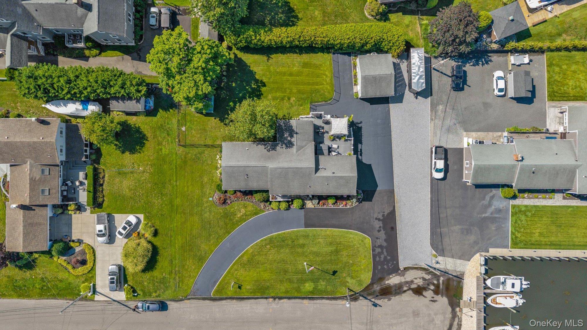 Single Family Montgomery Lane Suffolk County, NY 11706, MLS-1032442-34