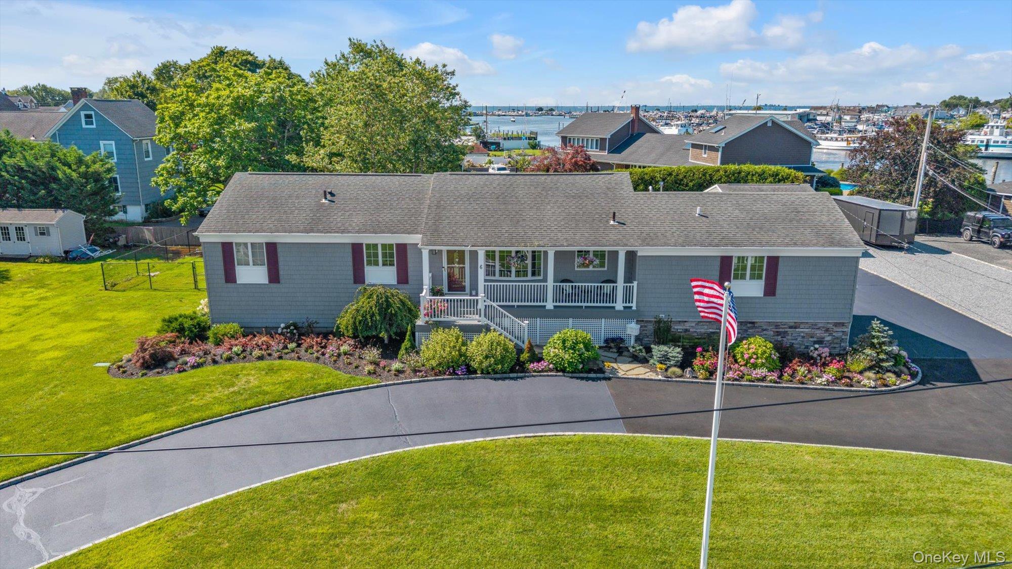Single Family Montgomery Lane  Suffolk County, NY 11706, MLS-1032442-36