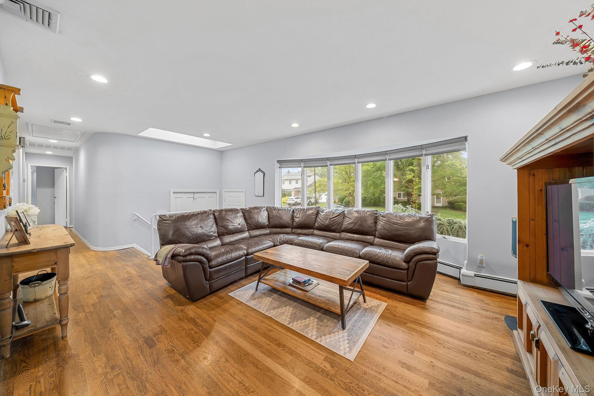 Single Family Cortland Avenue  Nassau County, NY 11753, MLS-1032453-5