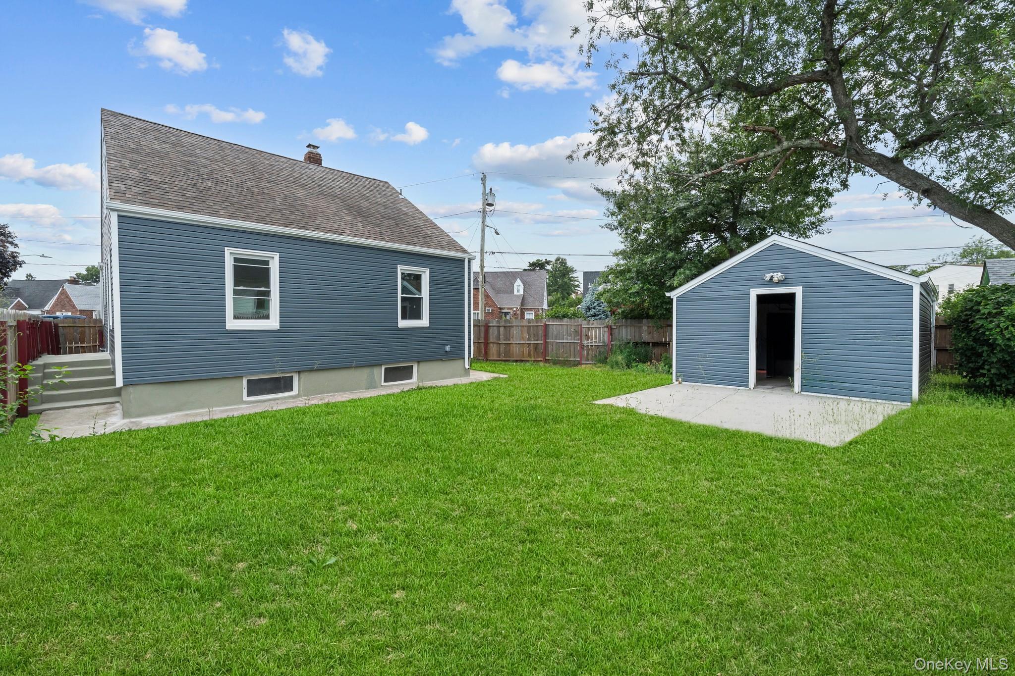 Single Family Fordham Place Nassau County, NY 11550, MLS-1032465-12