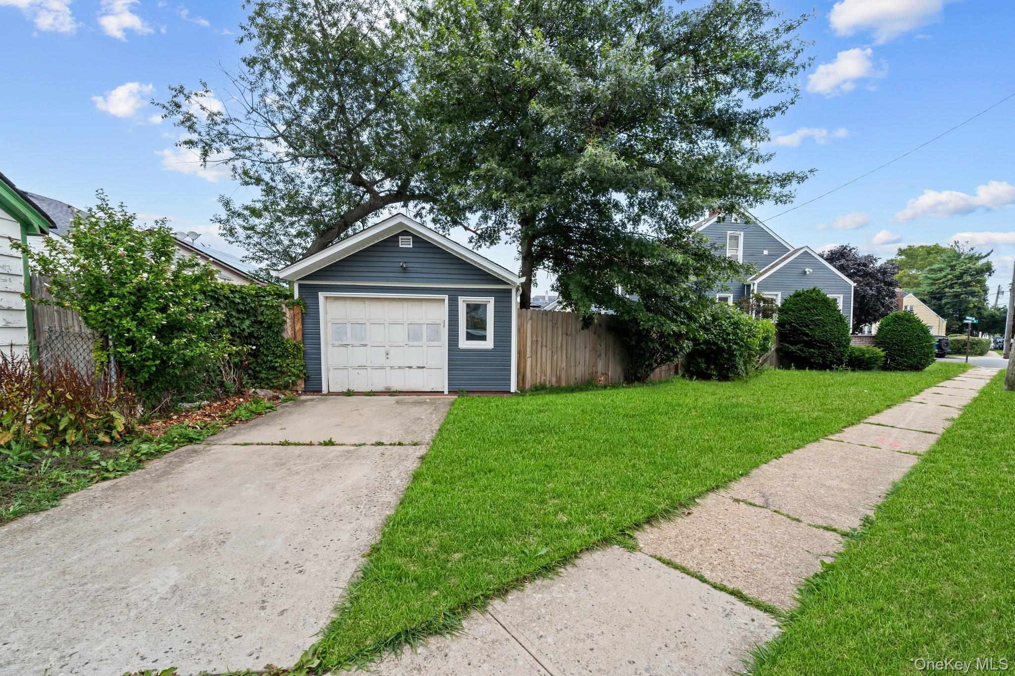 Single Family Fordham Place Nassau County, NY 11550, MLS-1032465-13