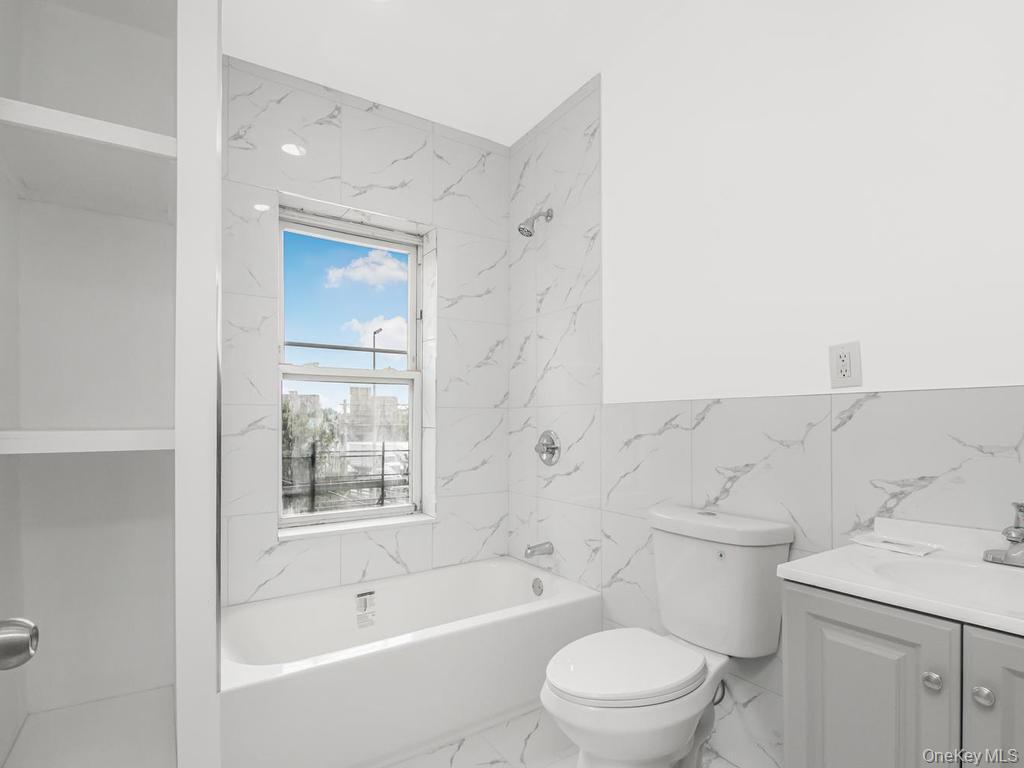 Single Family Longfellow Avenue Bronx, NY 10460, MLS-1032476-17