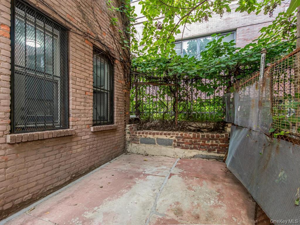 Single Family Longfellow Avenue Bronx, NY 10460, MLS-1032476-25