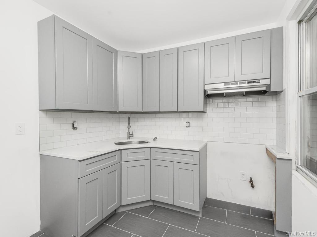 Single Family Longfellow Avenue  Bronx, NY 10460, MLS-1032476-8