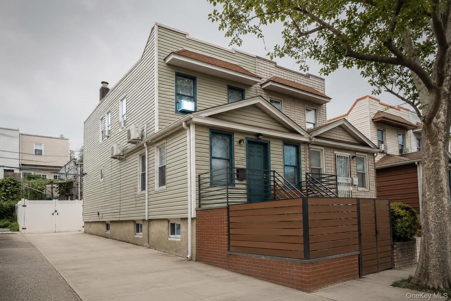 Single Family Grand Central Parkway Queens, NY 11432, MLS-1032496-2