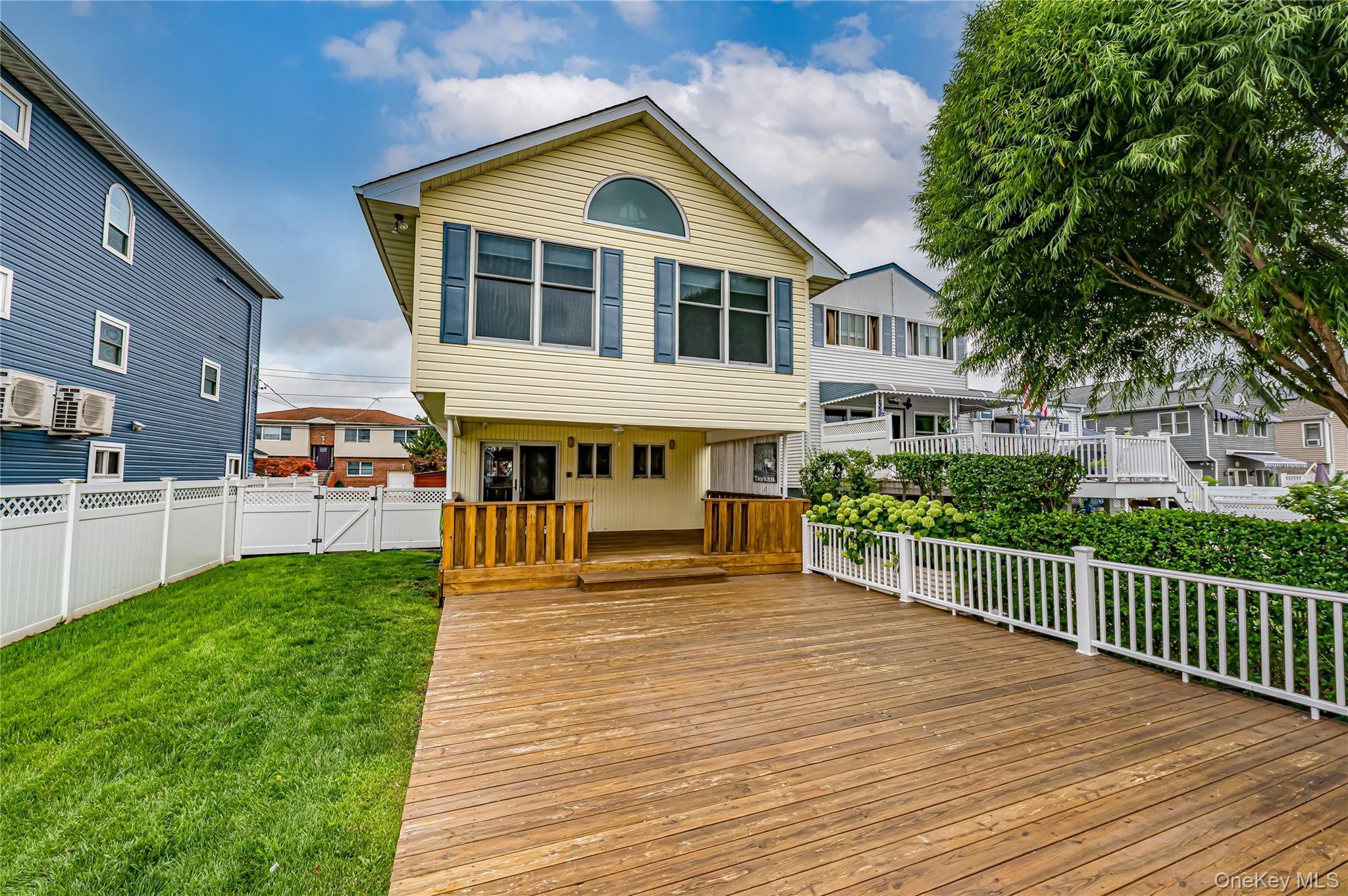Single Family West Boulevard  Nassau County, NY 11518, MLS-1032503-25