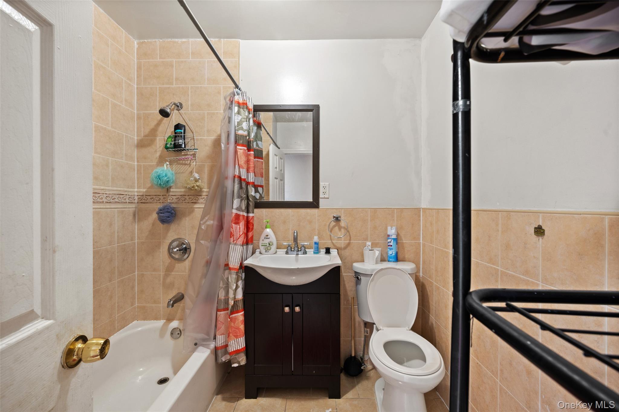 Single Family E 224th Street  Bronx, NY 10466, MLS-1032517-9