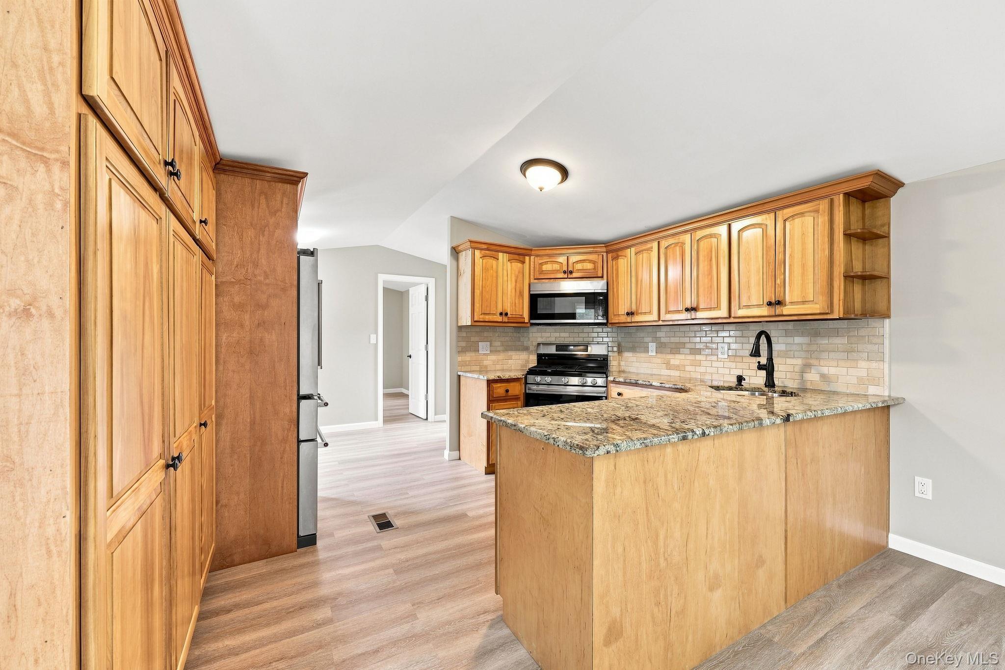 Single Family Mettacahonts Ulster County, NY 12404, MLS-1032520-12