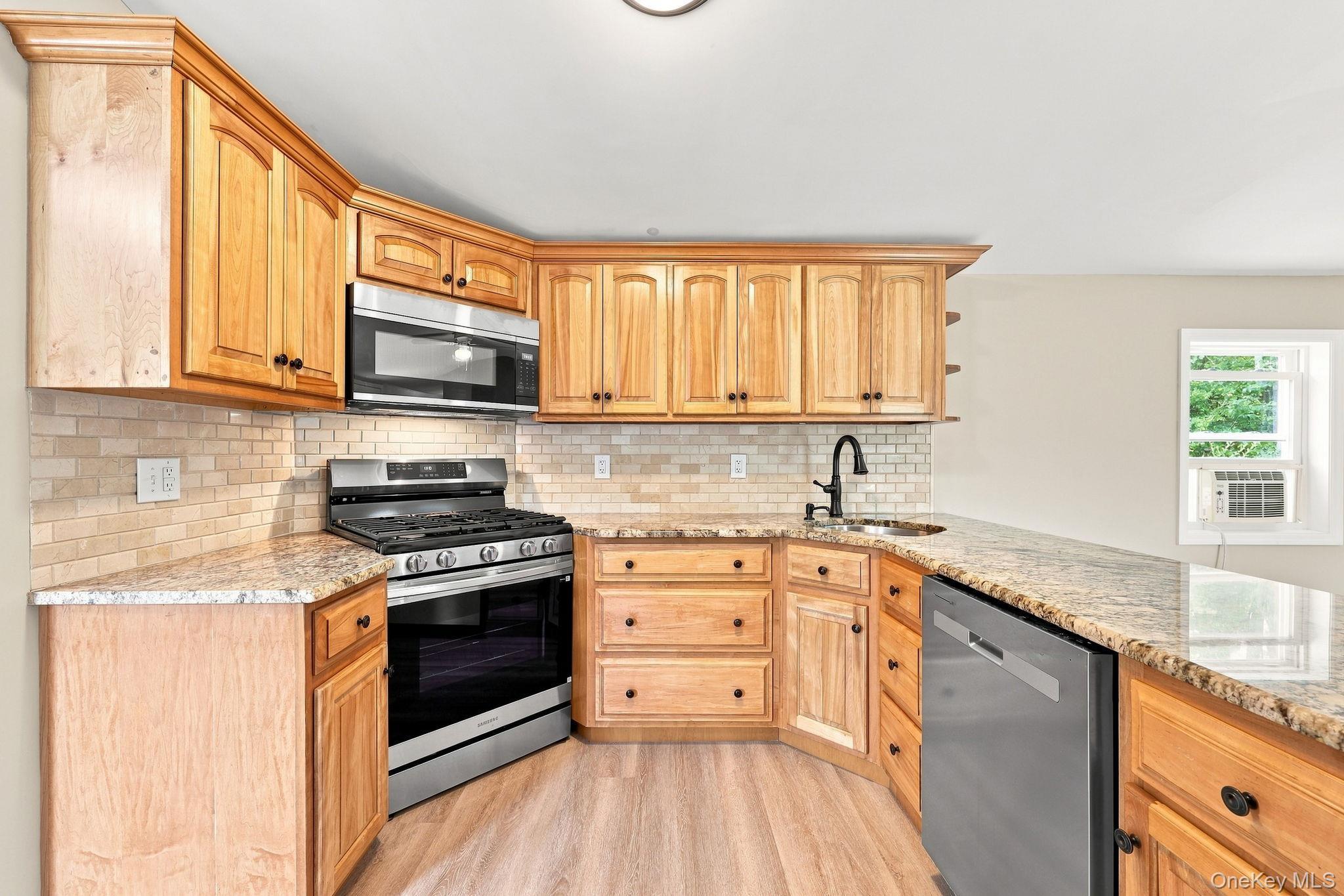 Single Family Mettacahonts Ulster County, NY 12404, MLS-1032520-8