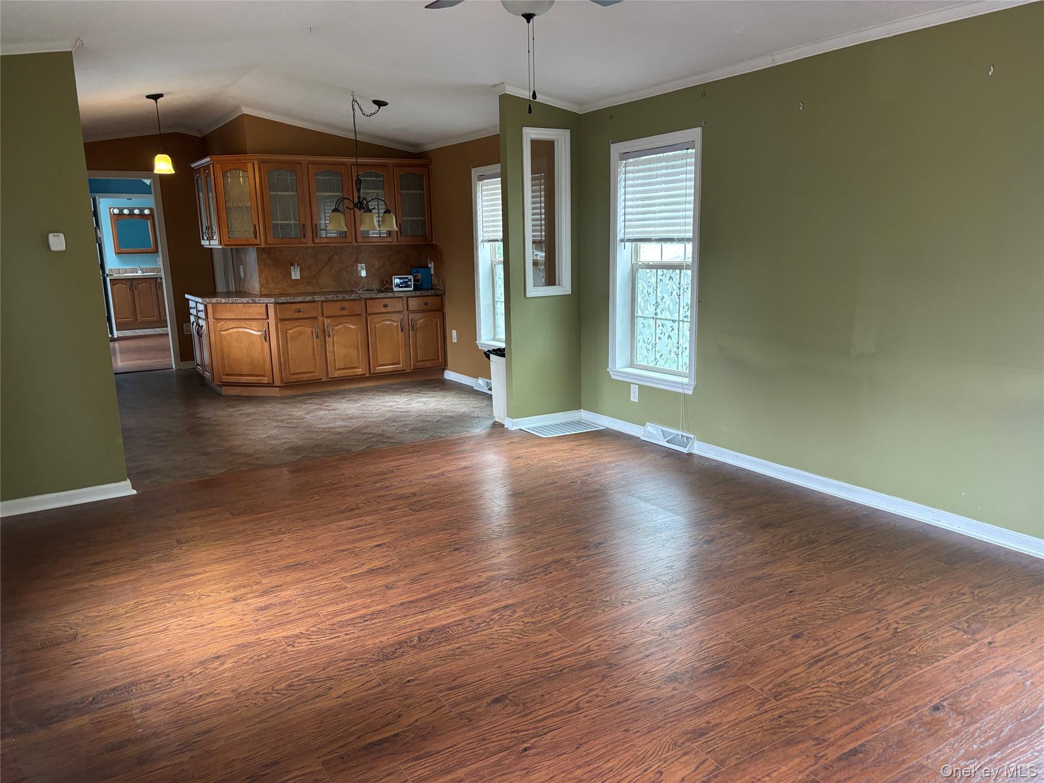 Single Family Old Country Road Suffolk County, NY 11901, MLS-1032525-11