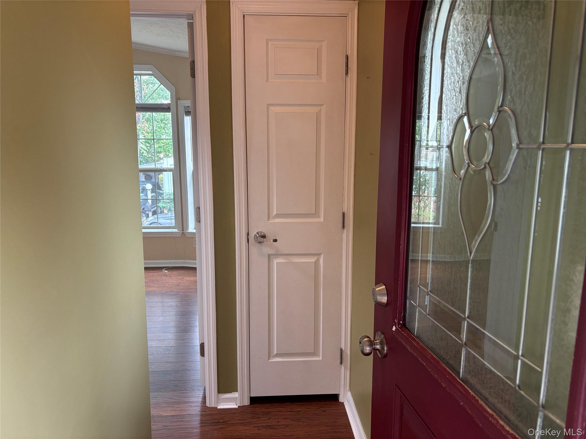 Single Family Old Country Road Suffolk County, NY 11901, MLS-1032525-16