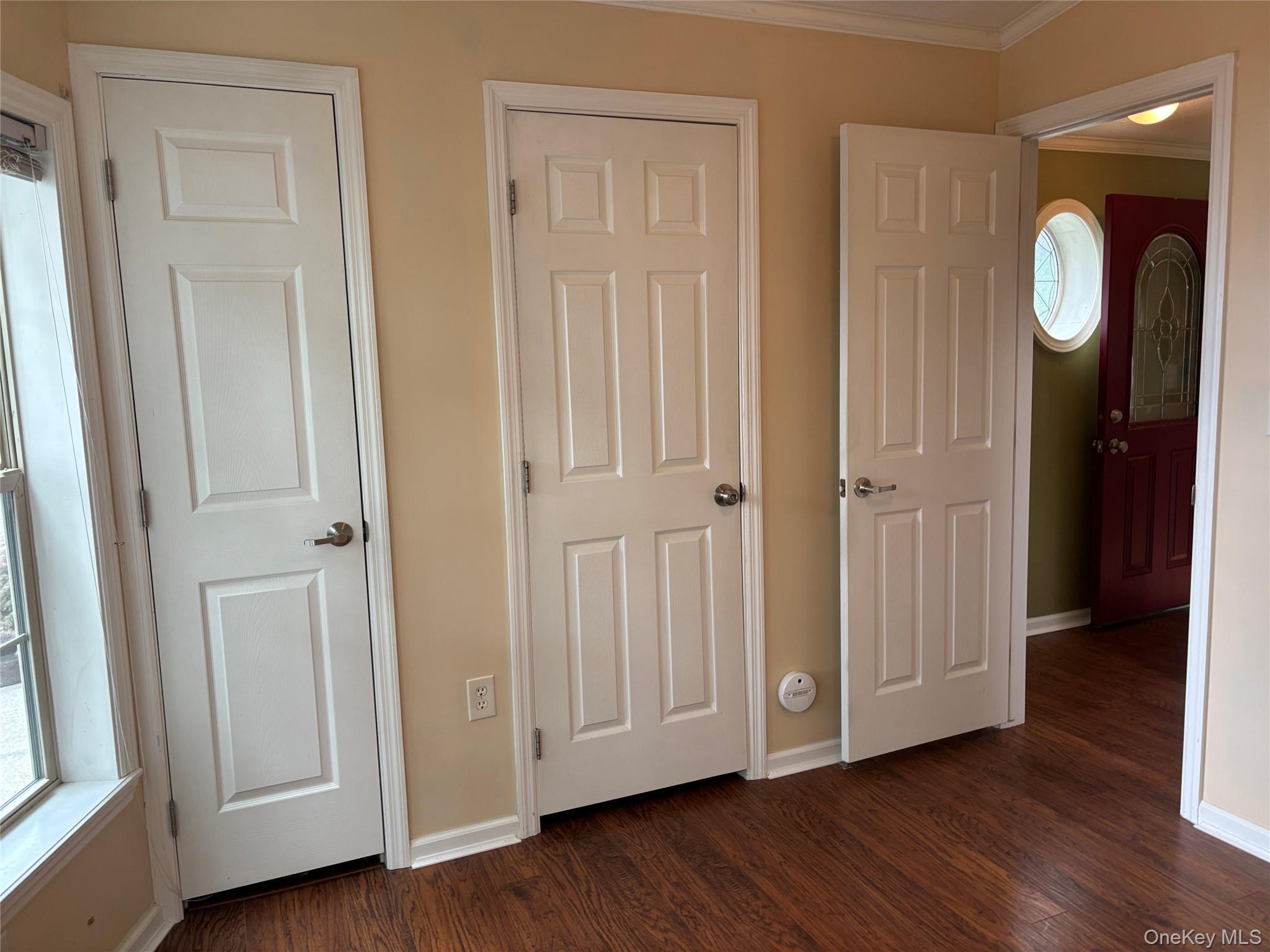Single Family Old Country Road Suffolk County, NY 11901, MLS-1032525-20