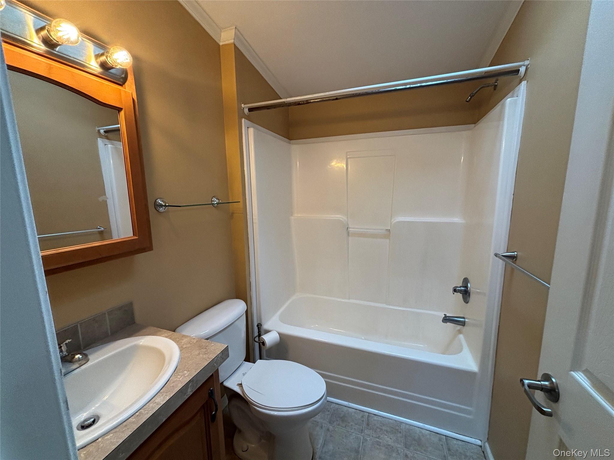 Single Family Old Country Road Suffolk County, NY 11901, MLS-1032525-23