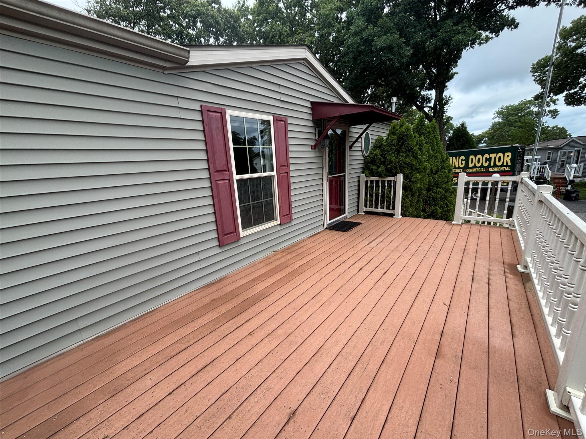 Single Family Old Country Road Suffolk County, NY 11901, MLS-1032525-9