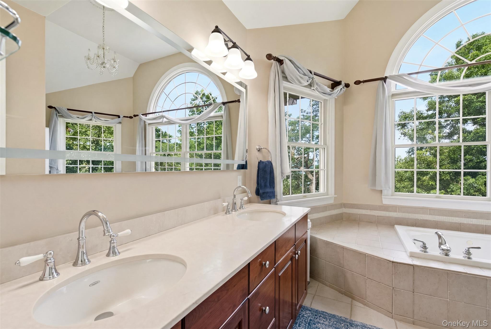 Single Family Eatons Neck Road  Suffolk County, NY 11768, MLS-1032526-16