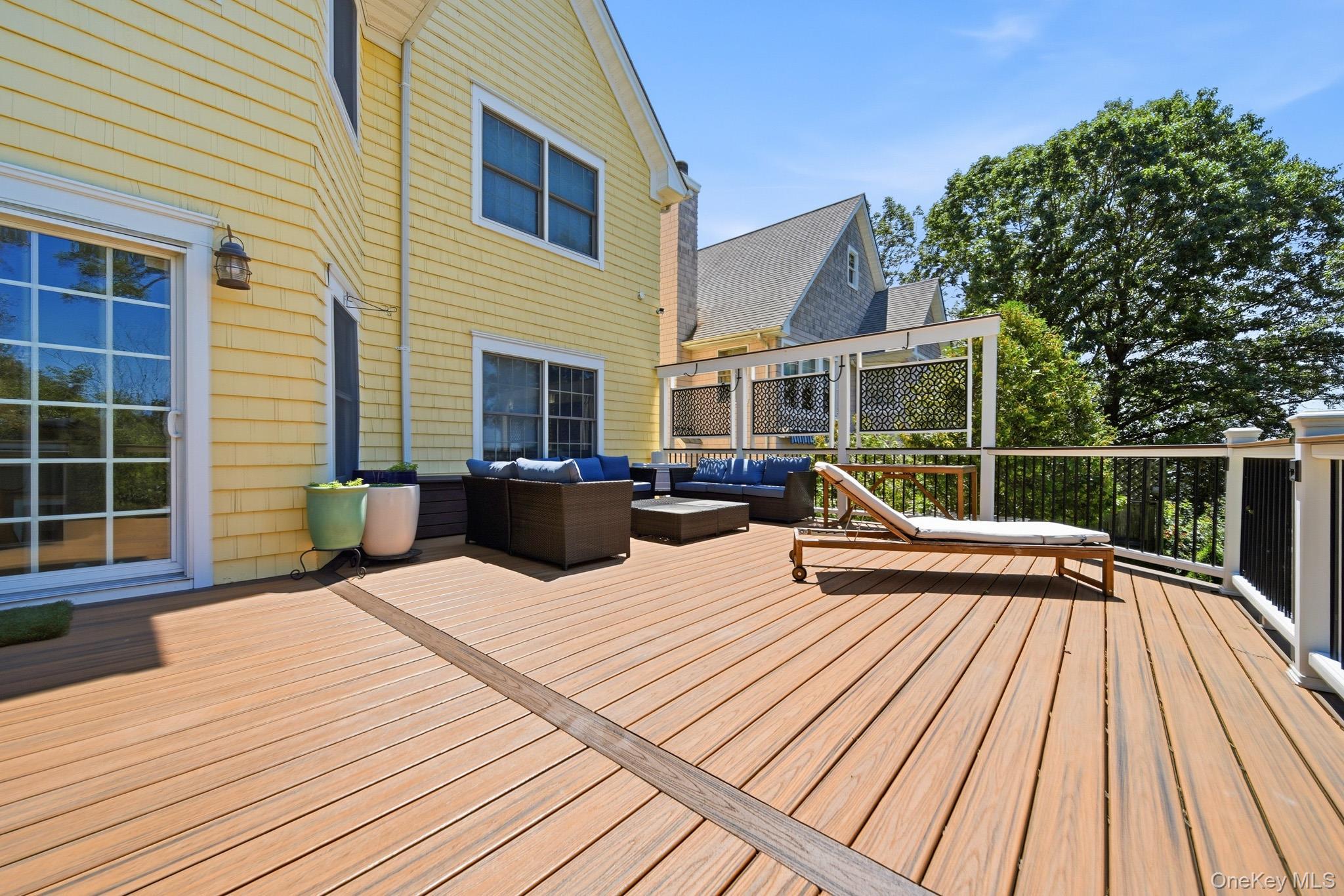 Single Family Eatons Neck Road  Suffolk County, NY 11768, MLS-1032526-21